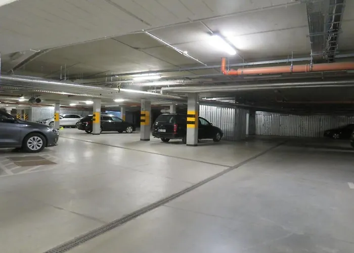 Altstadt-wohnung Chmielna Park By Interhome * غدانسك