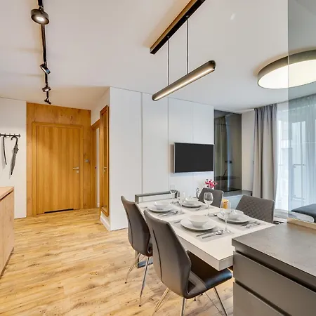 Altstadt-wohnung Chmielna Park By Interhome * 그단스크