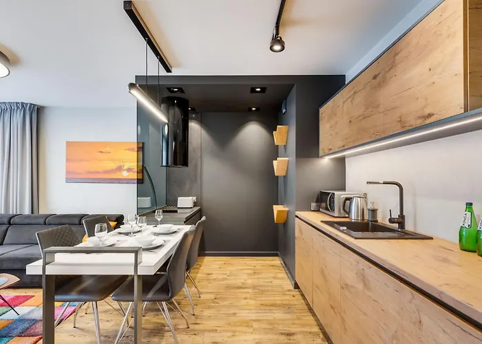 아파트 Altstadt-wohnung Chmielna Park By Interhome *