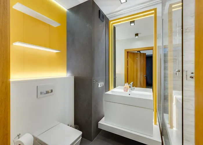 Altstadt-wohnung Chmielna Park By Interhome * 그단스크