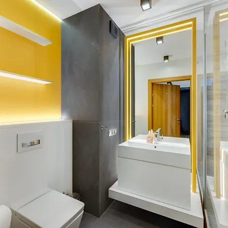 Altstadt-wohnung Chmielna Park By Interhome * グダニスク